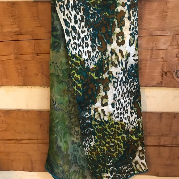 Animal print 100% silk scarf - Picture 3 of 3